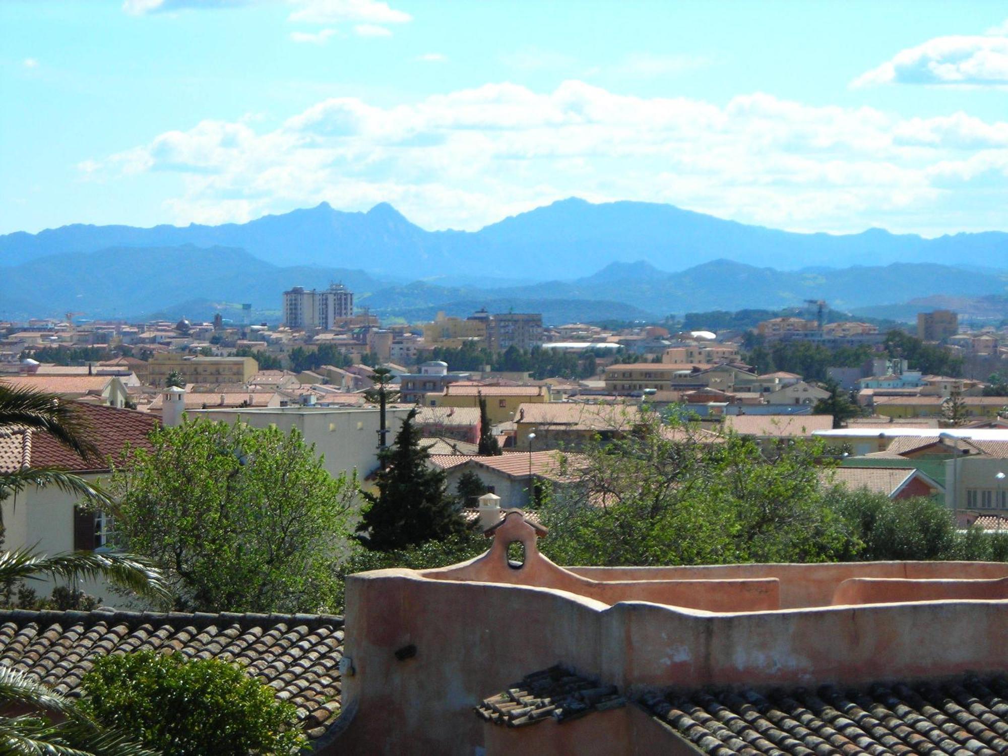 Bed & Breakfast Dessole Olbia Bagian luar foto