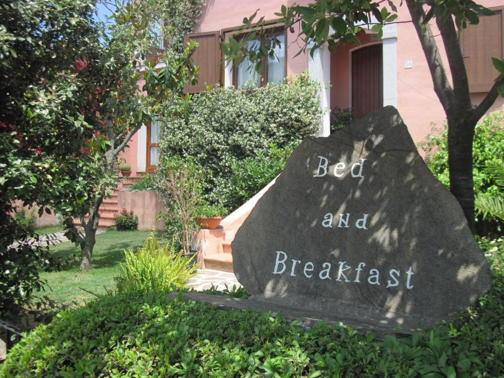 Bed & Breakfast Dessole Olbia Bagian luar foto